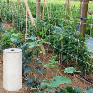 6.5 x 700 ft Trellis Netting Roll Soft Mesh Nylon Heavy Duty Garden Trellis Netting Bulk for Climbing Plants, Grape Racks, Growing Support Bean, Pea, Tomatoes